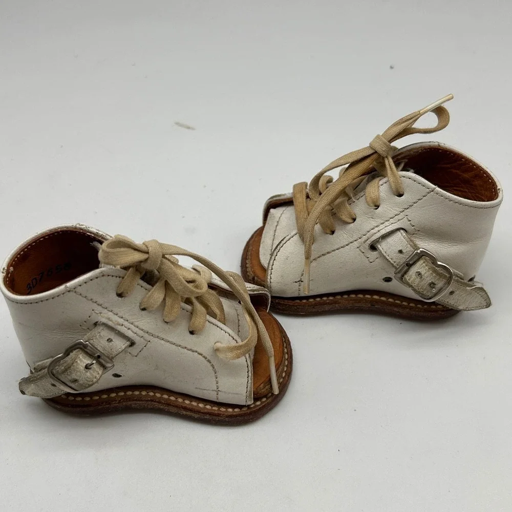 Vintage White Leather Orthopedic Baby Shoes High Top Open Toe Lace Up Buckle